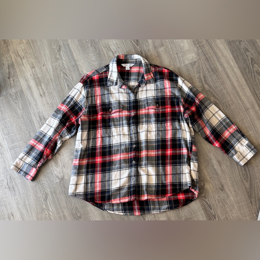 Old Navy The Boyfriend Shirt Flannel - Red, Black, and White